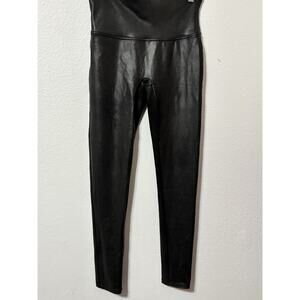 Spanx Women's M Short Faux Leather Leggings Black Shiny Pants Stretch 25877